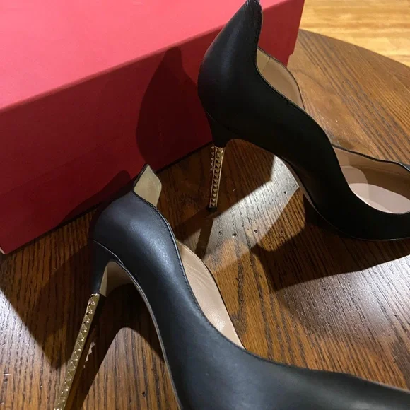 VALENTINO 2012 ROCKSTUD LEATHER PUMP - Picture 5 of 9